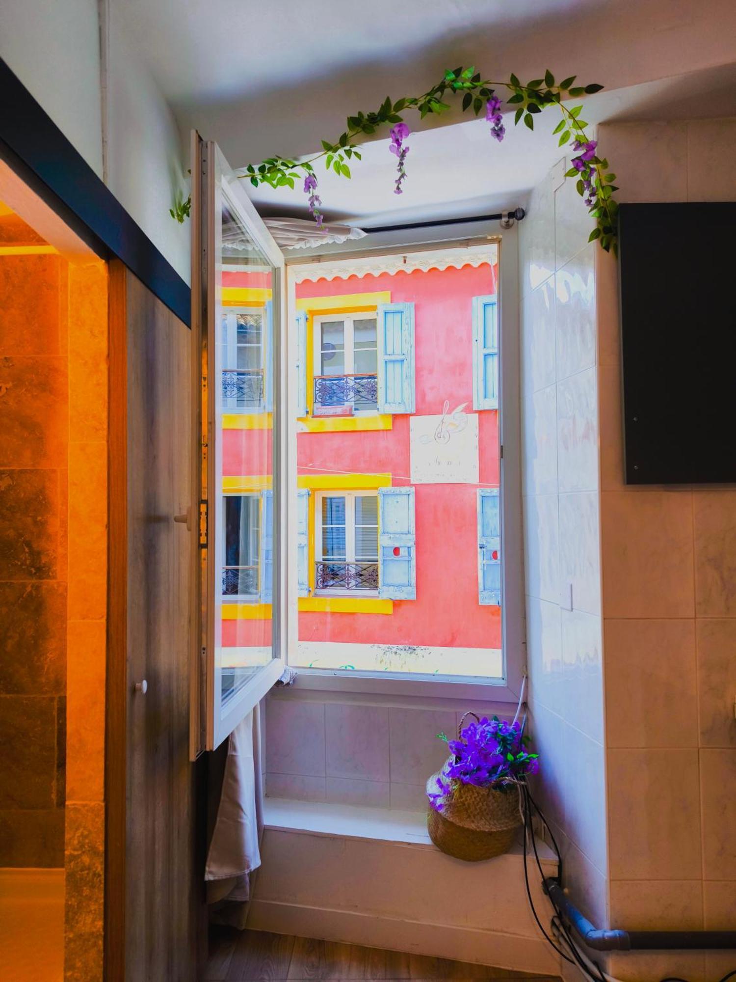 Le King & Suites Etoilees Gréoux-les-Bains Dış mekan fotoğraf